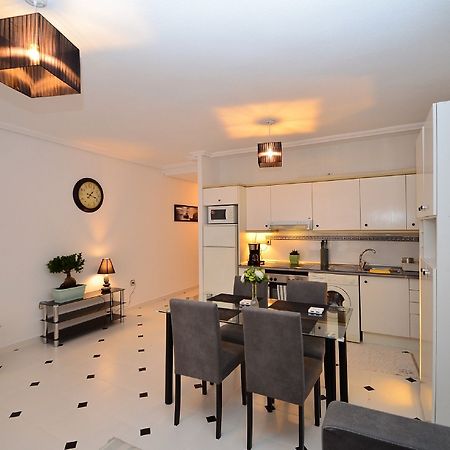 Bergantin Apartment Torrevieja Exteriör bild
