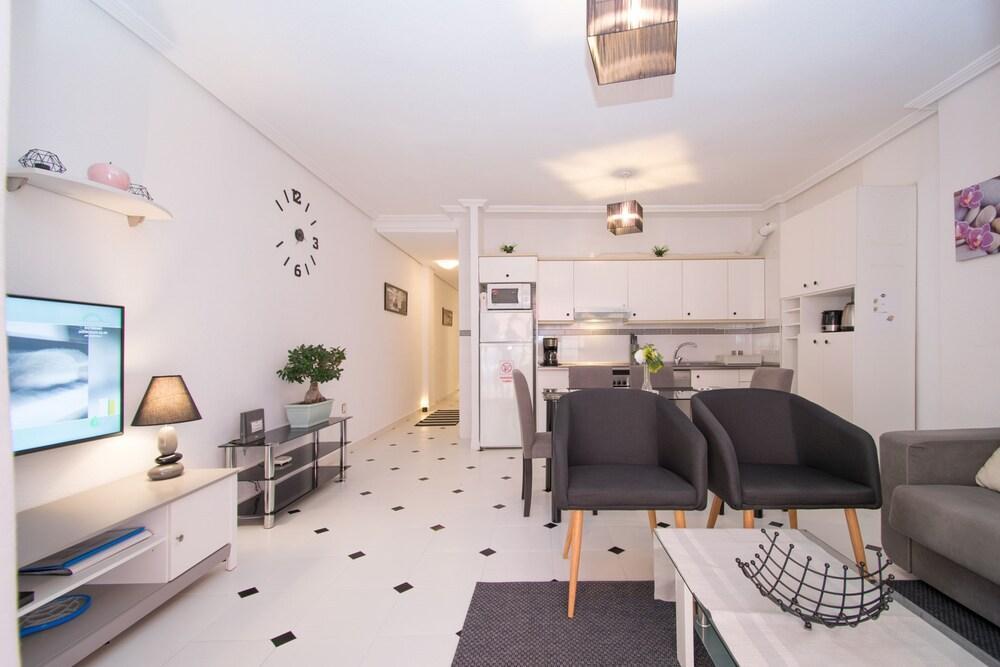 Bergantin Apartment Torrevieja Exteriör bild